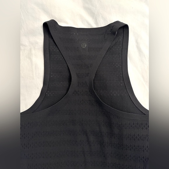 Lululemon reveal tank size 4 - Picture 6 of 9